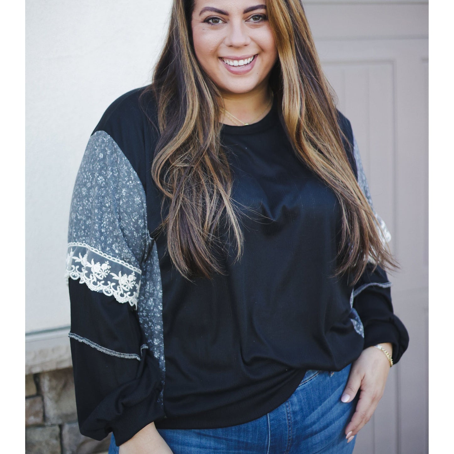 Moonstruck Laced Bubble Sleeve