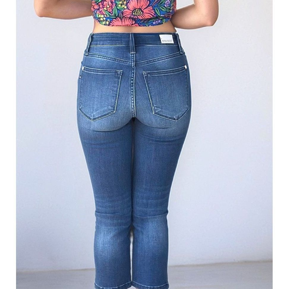 Mystic Edge Capris - Judy Blue