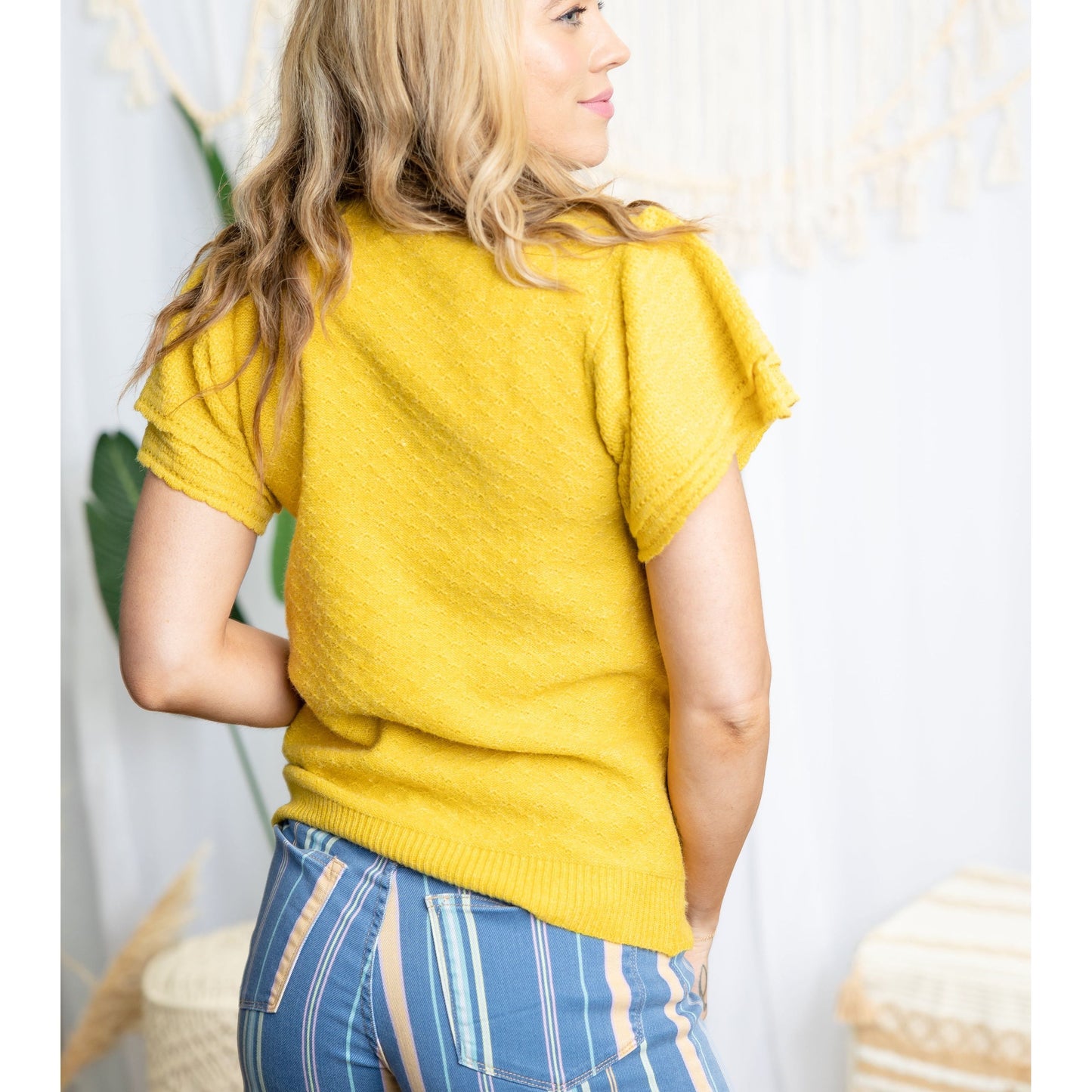 Queen Bee Ruffle Sleeve