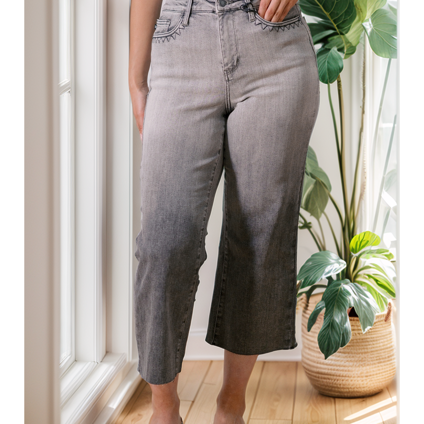 Smokeshow Strolls Judy Blues